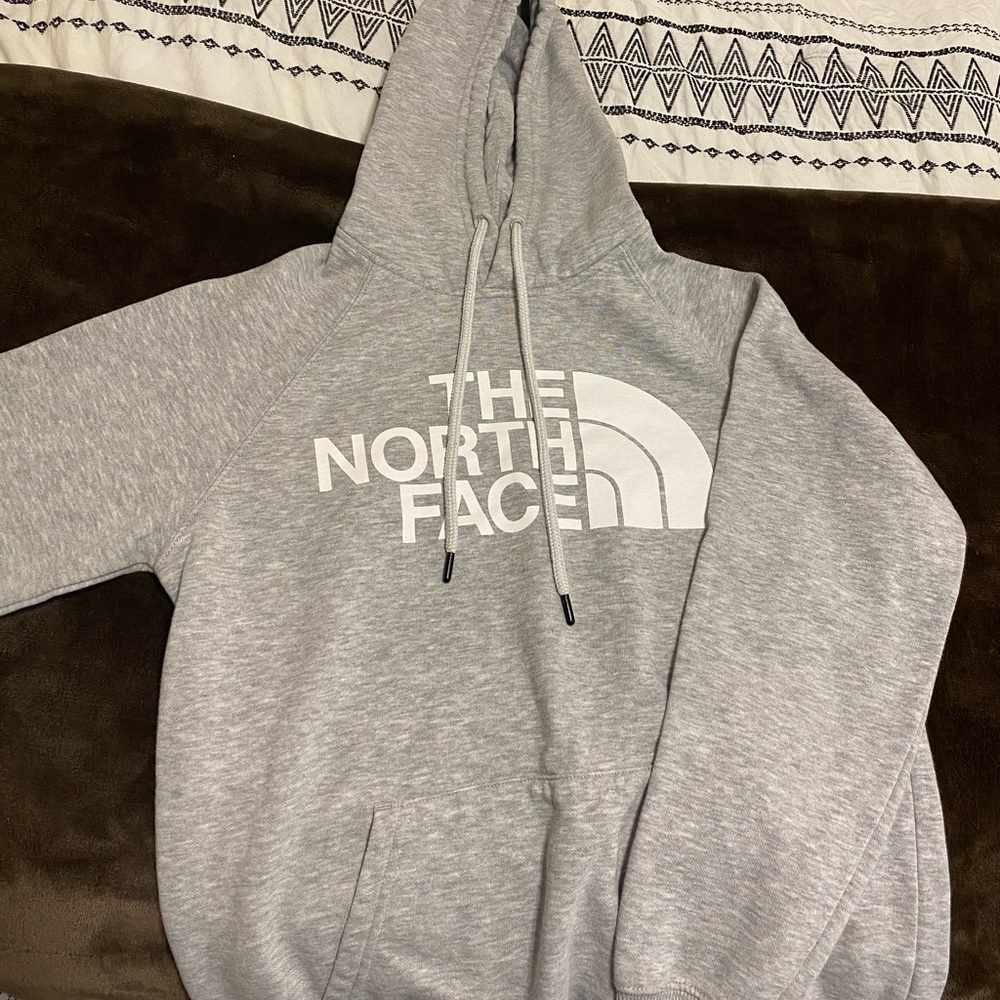 Grey north face hoodie